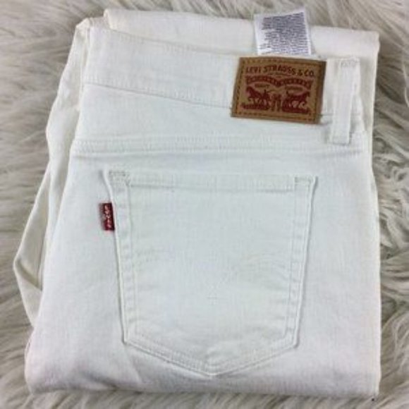 Levi's Stretch Capri NWT - Picture 2 of 5